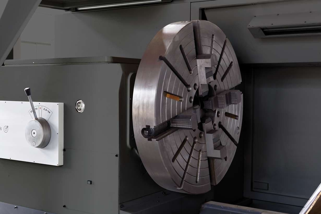 Токарный станок JCT-40 CNC РМЦ 1500 мм (JCT-401500 CNC)