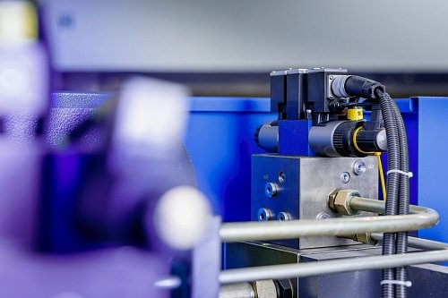 Листогибочный пресс с ЧПУ MetalTec HBС 110/2500 4+1 ЧПУ МТ-15