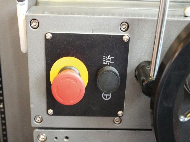 Широкоуниверсальный инструментальный фрезерный станок JET JTM-1230PF DRO (JTM-1230PF DRO)