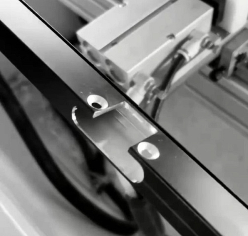 Фрезерный станок ЧПУ с двумя шпинделями и поворотным пневмостолом TM 3000-2М