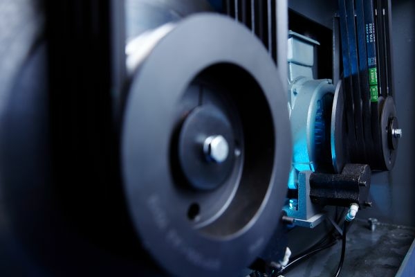 Калибровально-шлифовальный станок со строгальным валом QCMAC SPRU1300A