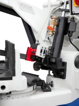 Ленточнопильный станок для резки металла MetalTec BS 220 FH