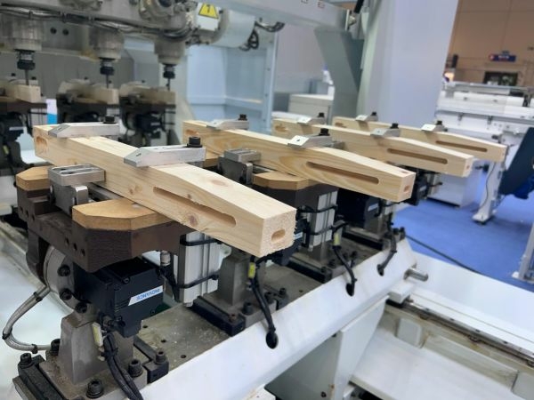 Пятиосевой  обрабатывающий центр Changfeng CF-SC4×3ATC4