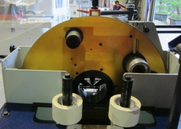 Шлифовальный станок орбитального типа для криволинейных и прямолинейных заготовок LIGA GB-160-2R