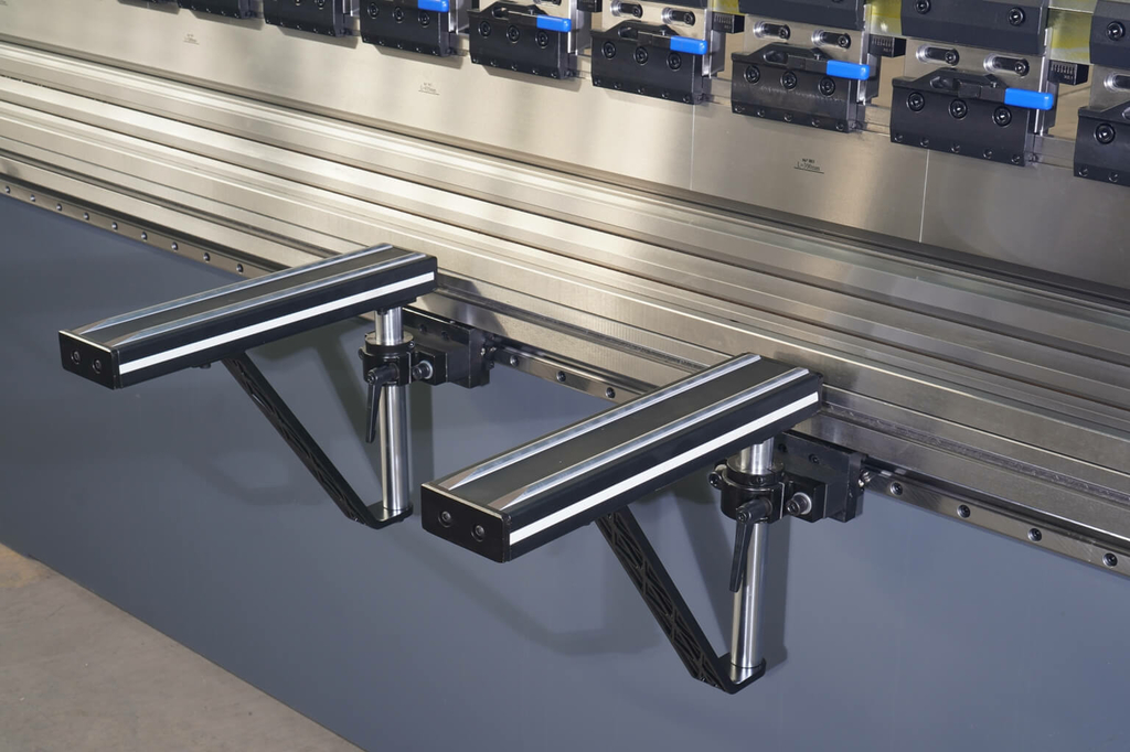 Листогибочный пресс с ЧПУ MetalTec HBС 110/2500 4+1 ЧПУ МТ-15