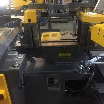 Автоматический ленточнопильный станок KESMAK KME GK 280