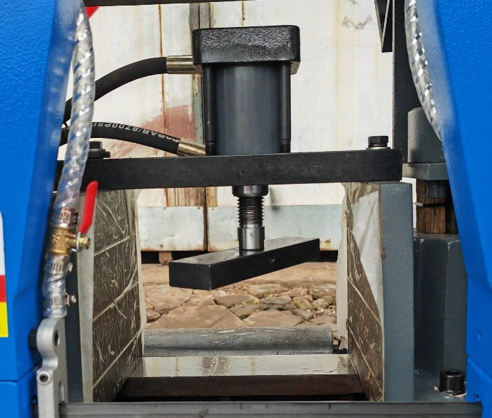 Автоматический колонный ленточнопильный станок MetalTec BS 500 CA