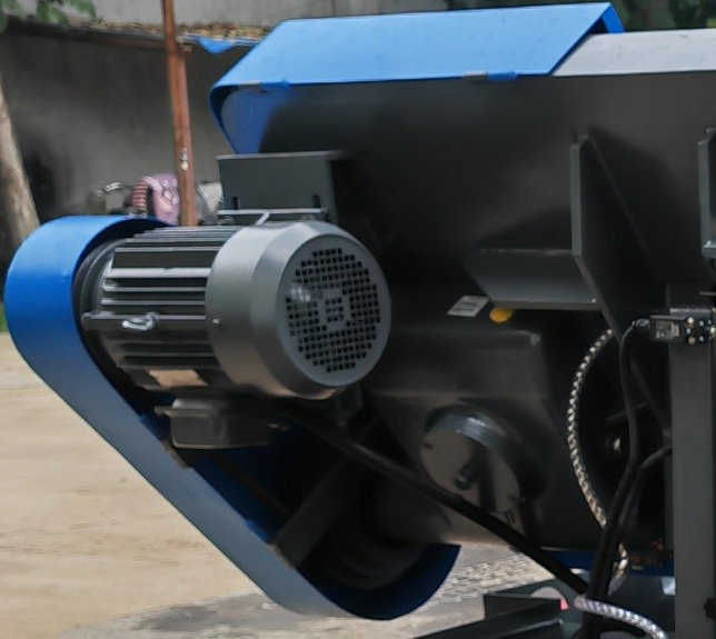 Автоматический колонный ленточнопильный станок MetalTec BS 500 CA