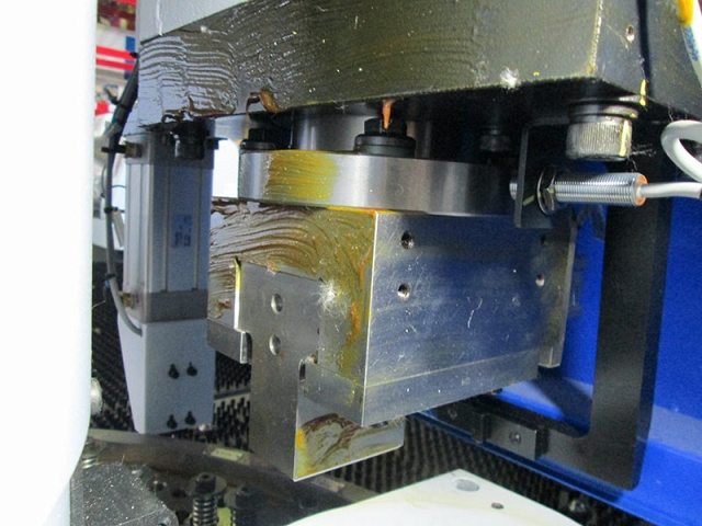 Координатно-пробивные прессы SMD Nisshinbo HPС