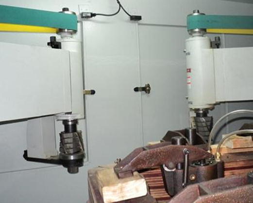 Копировально–фрезерный станок DELTAMACHINERY DW-1700 карусельного типа