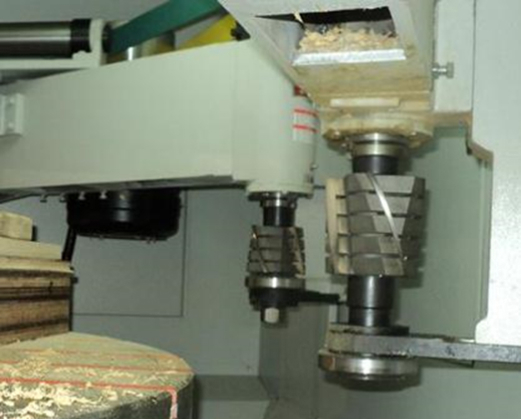 Копировально–фрезерный станок DELTAMACHINERY DW-1700 карусельного типа