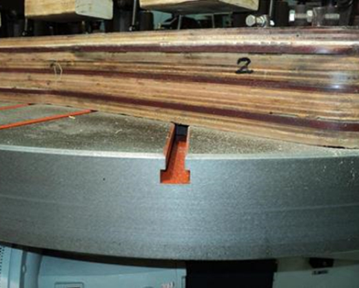 Копировально–фрезерный станок DELTAMACHINERY DW-1700 карусельного типа