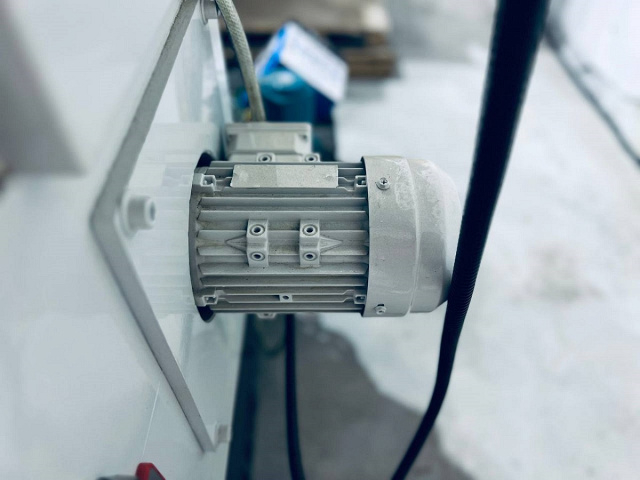 Круглошлифовальный станок для внутренней и наружной шлифовки IRONMAC-M3080B M3080B