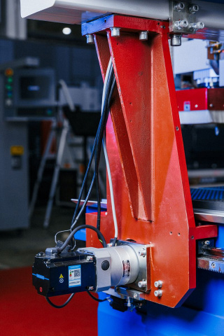 Фрезерные станки с ЧПУ Beaver 24RF