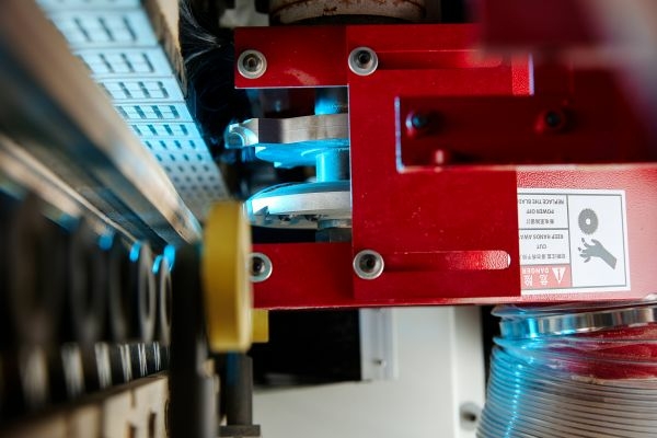 Автоматический кромко-шлифовальный станок KDT S-K2S2J2G1W2-S