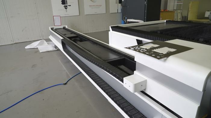 Станок лазерной резки профильной трубы Bodor F3015T6-1000W IPG