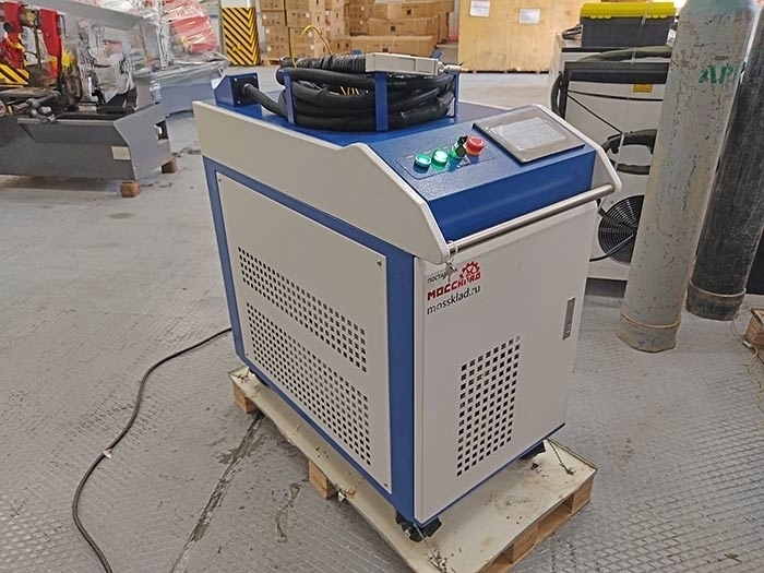 Аппарат лазерной сварки KY-W-HW1500-C 1.5кВт Raycus 4в1 (резка, сварка, очистка, очистка сварочных швов) с механизмом подачи проволоки и водным охлаждением