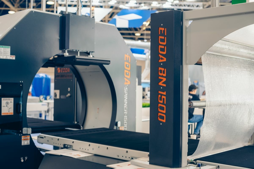 Упаковочный станк в стрейч пленку Spinner 2200 S