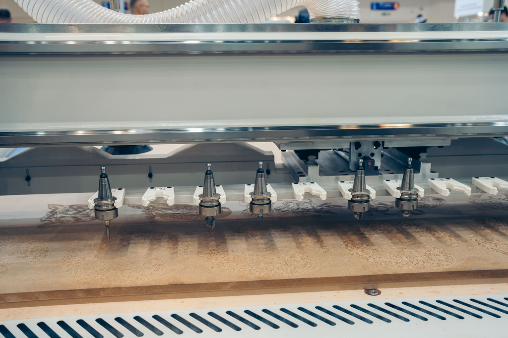 ФРЕЗЕРНЫЙ СТАНОК С ЧПУ HOLD HE2130GA