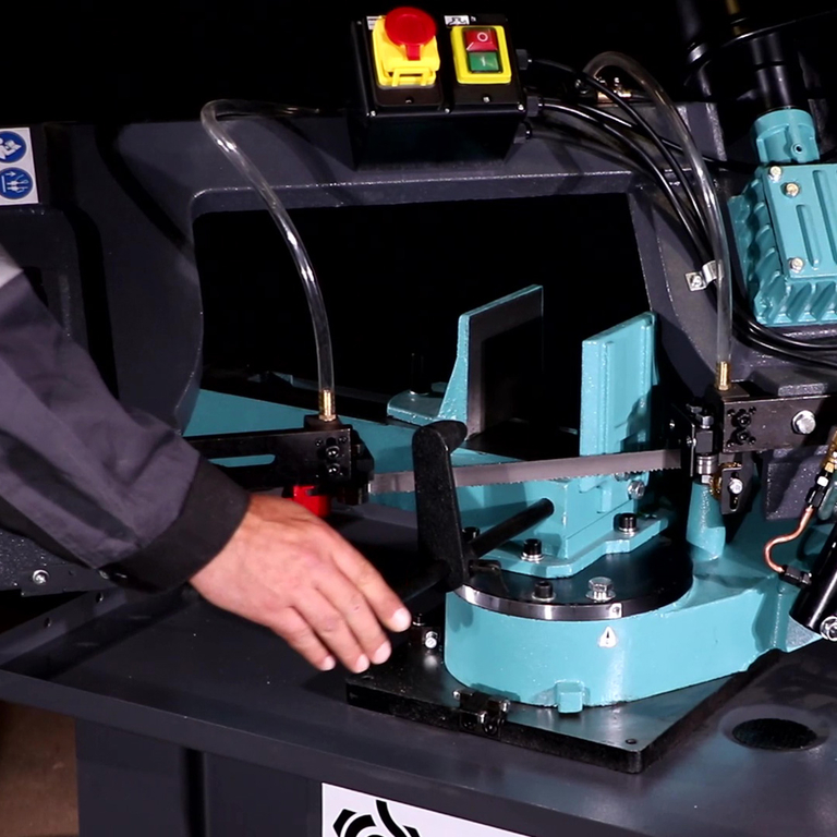 Ленточнопильный станок AURA LM-200U (40200300)