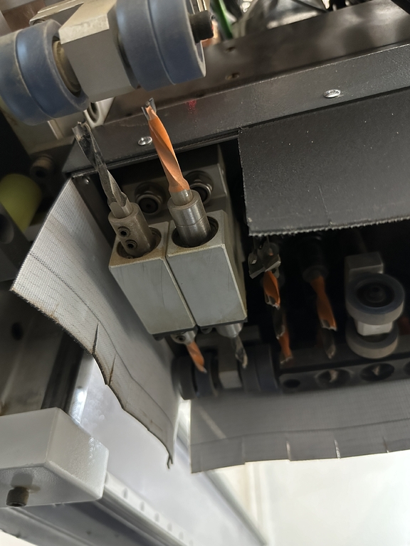 Сверлильно-присадочный станок с ЧПУ HOLD HB611CGX