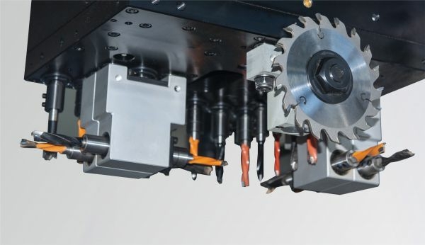 Сверлильно-присадочный центр с ЧПУ KDT KD-610NH