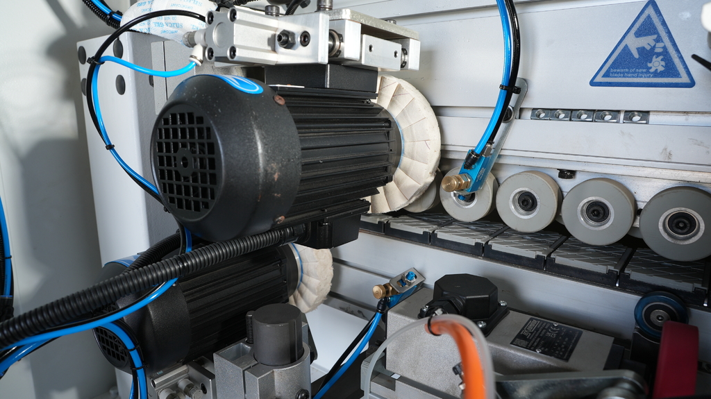 Кромкооблицовочный автоматический станок ALTESA ADVANTAGE 5000 EVO