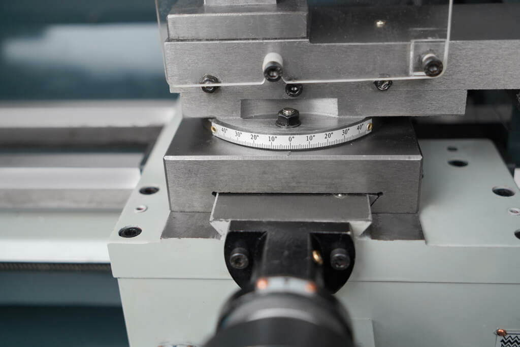 Настольный токарный станок Metal Master MasterTurn 2550G