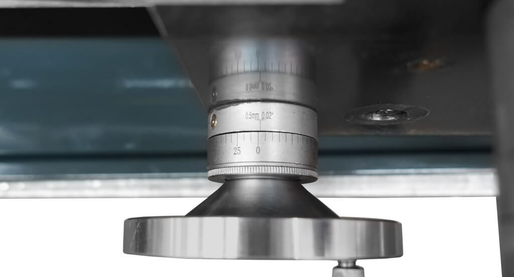 Настольный токарный станок Metal Master MasterTurn 3390G