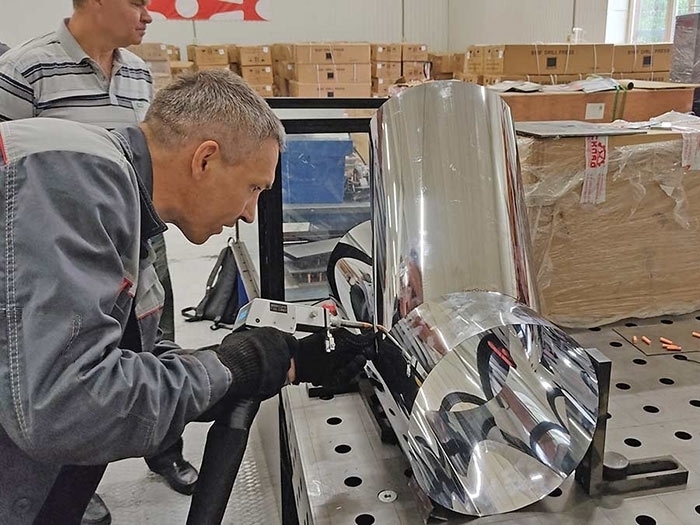 Волоконно-лазерный сварочный аппарат MFKY-W-HW1000-C 1кВт IPG с механизмом подачи проволоки