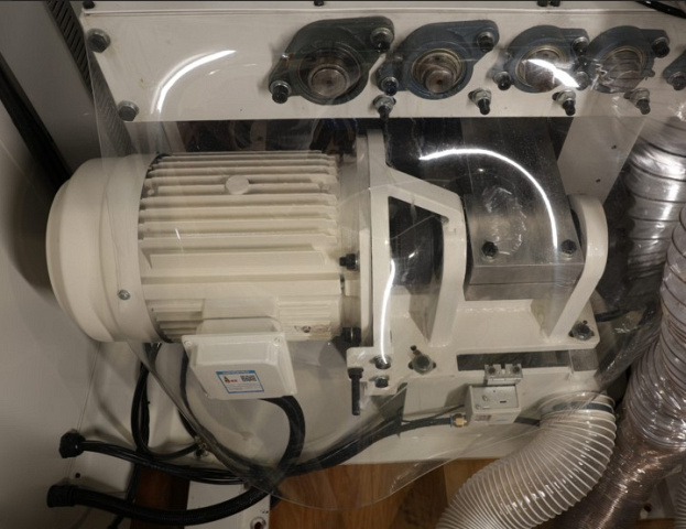 Автоматический станок для вырезки дефектов и торцовки QUADRO SpeedCut 200