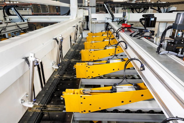 Форматно-раскроечный центр с ЧПУ Nanxing NP638DR