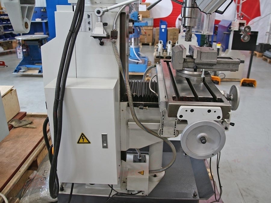 Широкоуниверсальный фрезерный станок FFH1