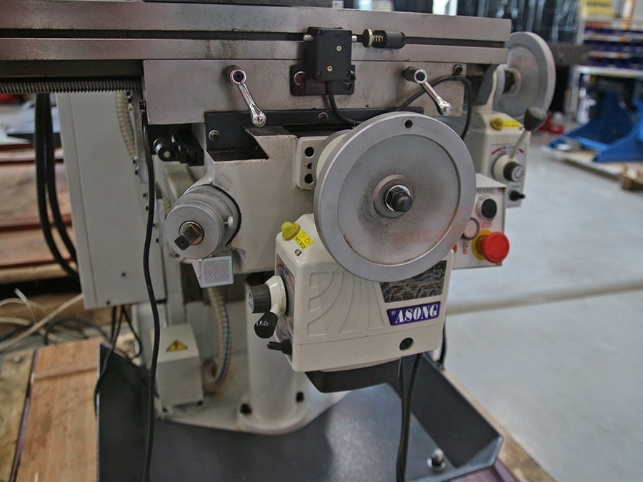 Широкоуниверсальный фрезерный станок FFH1