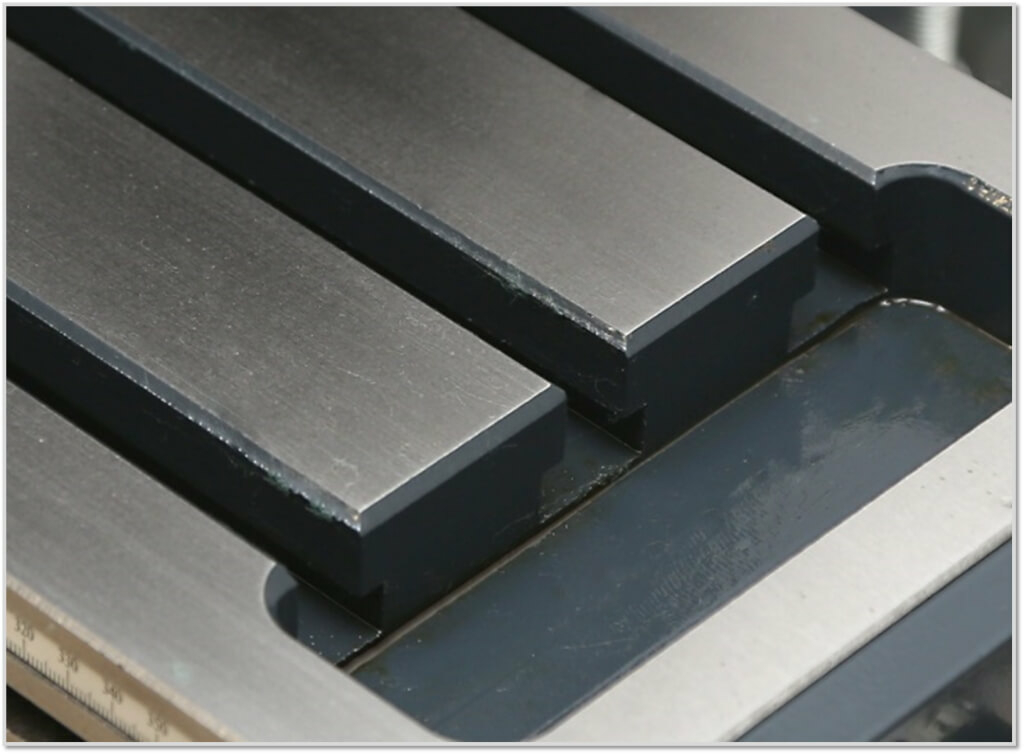 Настольный фрезерный станок Metal Master MMD - 30LV MG