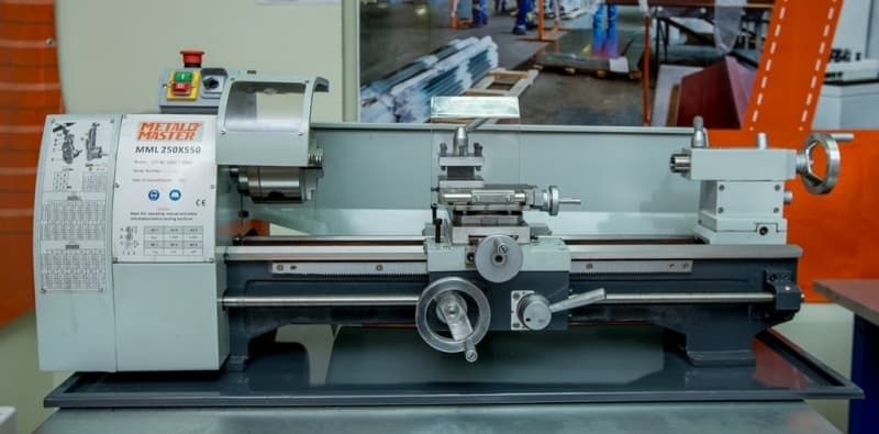 Токарно-винторезный станок Metal Master MML 2550 V