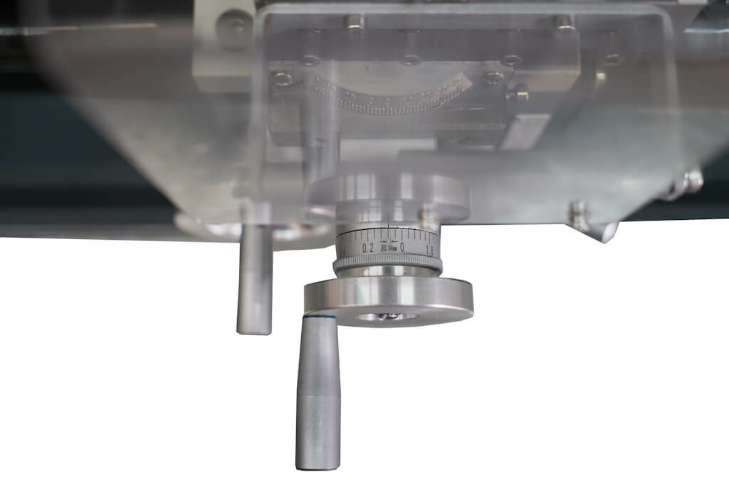 Настольный токарно-винторезный станок Metal Master MML 2140VE