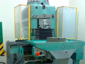 МС12-250 - Станки горизонтально-фрезерные консольные универсальные