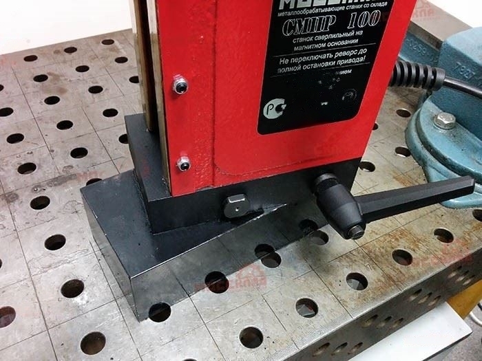 Сверлильно-резьбонарезной станок СМПР 100