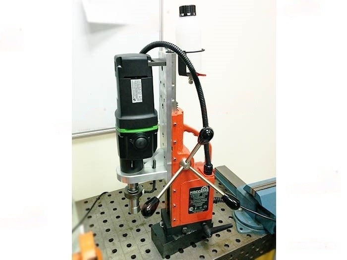 Сверлильно-резьбонарезной станок СМПР 100