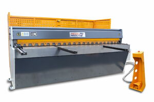 Электромеханическая гильотина Metal Master MSJ 1532