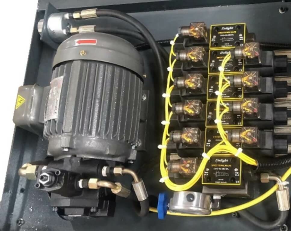 Автоматический ленточнопильный станок MetalMaster MSK-400