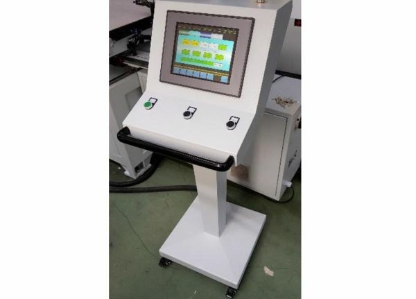 Обрабатывающий центр с ЧПУ Yuetong MDK252D