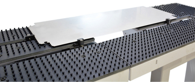 Автоматический панелегиб YAWEI c автосменой прижимного инструмента FBE 3220