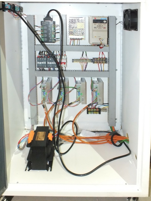 Фрезерный станок с чпу LTT-1325A