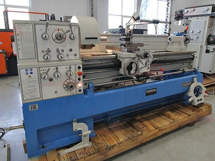 Напольный токарный станок C6241Dx1500 (аналог станка ДИП-200)