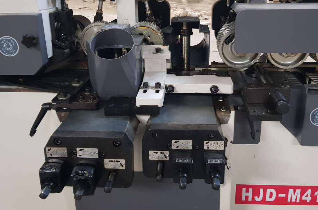 Четырехсторонний деревообрабатывающий станок Ltt HJD-M413Е