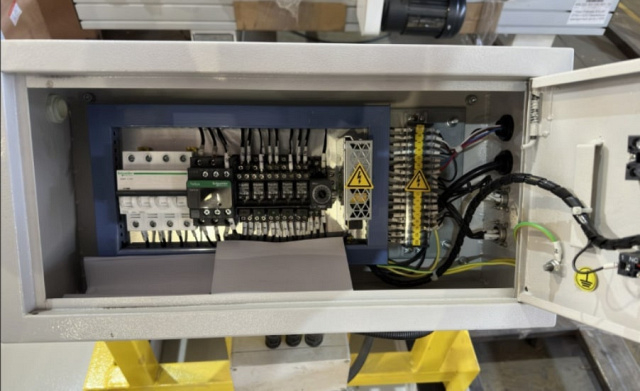 Подъемный загрузочный стол 2130