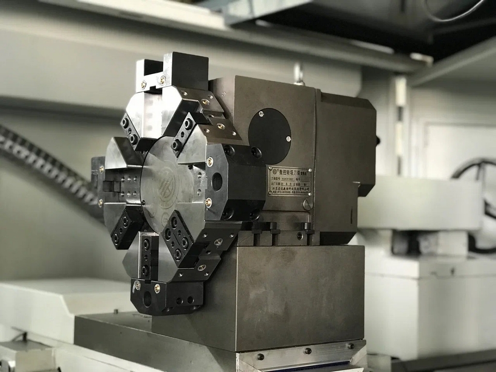 Токарный станок c ЧПУ с прямой станиной MetalTec NEXT 50x1000 (Fanuc)