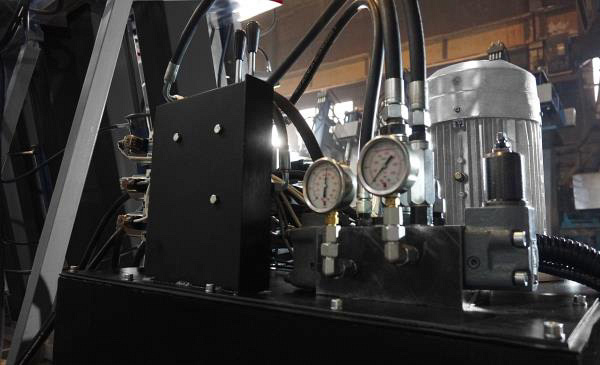 Пресс гидравлический для бруса IRONMAC Press 200/4 ,5 HM